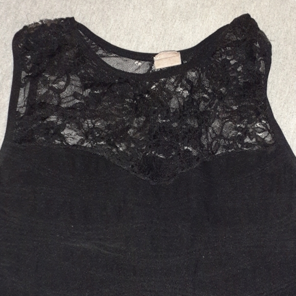 Dresses & Skirts - Little Black dress